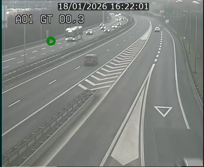 <h2>Traffic live webcam Luxembourg Croix de Gasperich - A1 direction Kirchberg - BK 0.3</h2>