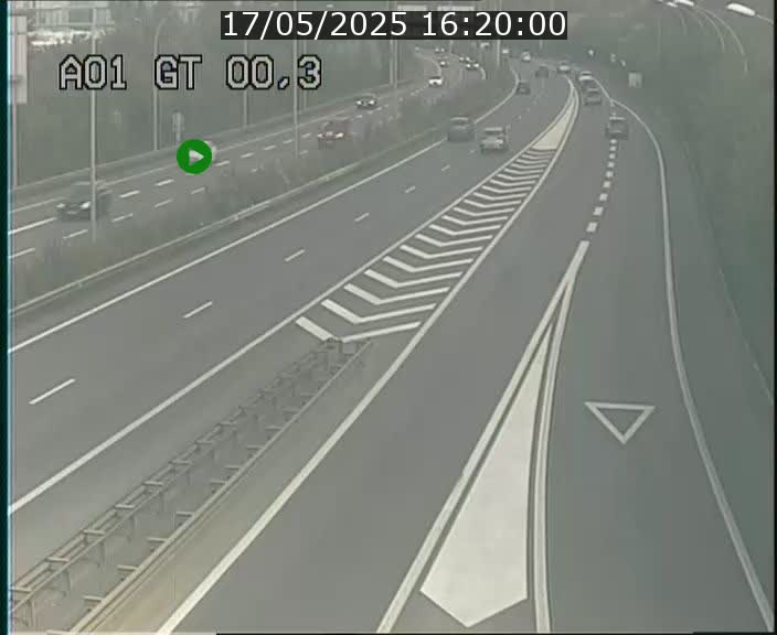 <h2>Traffic live webcam Luxembourg Croix de Gasperich - A1 direction Kirchberg - BK 0.3</h2>