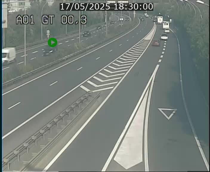 <h2>Traffic live webcam Luxembourg Croix de Gasperich - A1 direction Kirchberg - BK 0.3</h2>