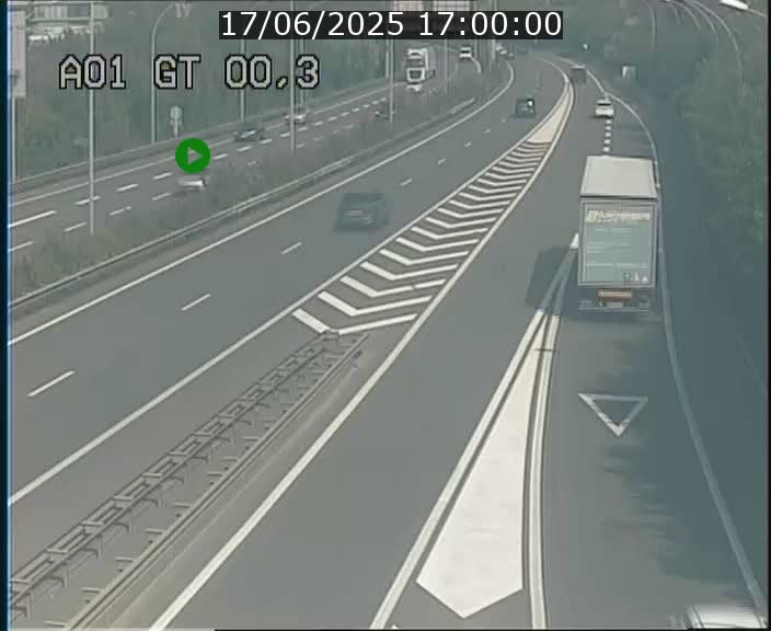Traffic live webcam Luxembourg Croix de Gasperich - A1 direction Kirchberg - BK 0.3
