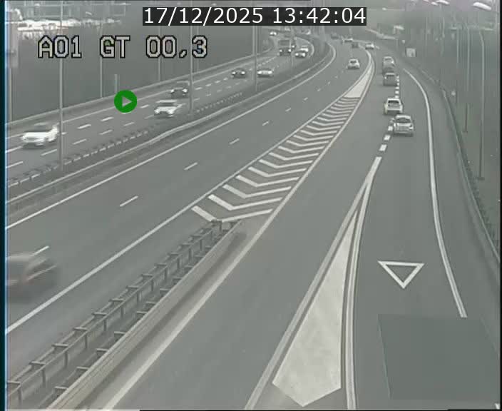 <h2>Traffic live webcam Luxembourg Croix de Gasperich - A1 direction Kirchberg - BK 0.3</h2>