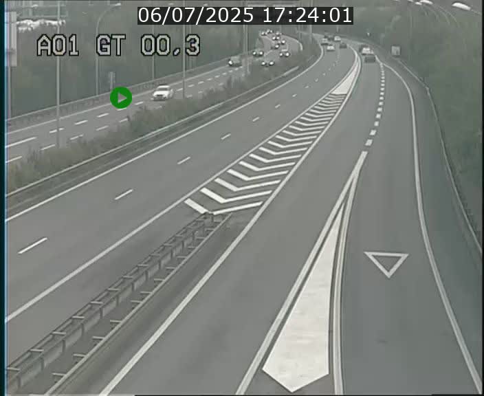 Traffic live webcam Luxembourg Croix de Gasperich - A1 direction Kirchberg - BK 0.3