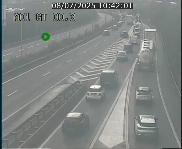 Traffic live webcam Luxembourg Croix de Gasperich - A1 direction Kirchberg - BK 0.3