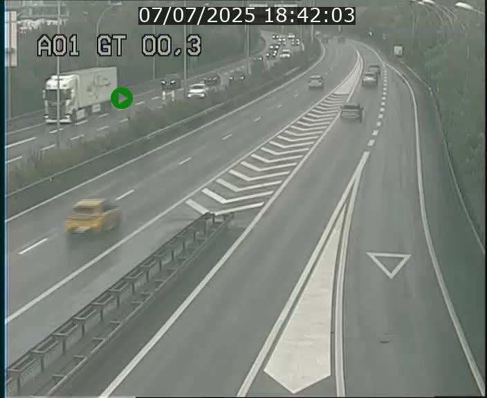 Traffic live webcam Luxembourg Croix de Gasperich - A1 direction Kirchberg - BK 0.3