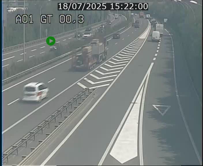 Traffic live webcam Luxembourg Croix de Gasperich - A1 direction Kirchberg - BK 0.3