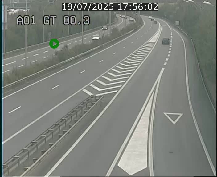 Traffic live webcam Luxembourg Croix de Gasperich - A1 direction Kirchberg - BK 0.3