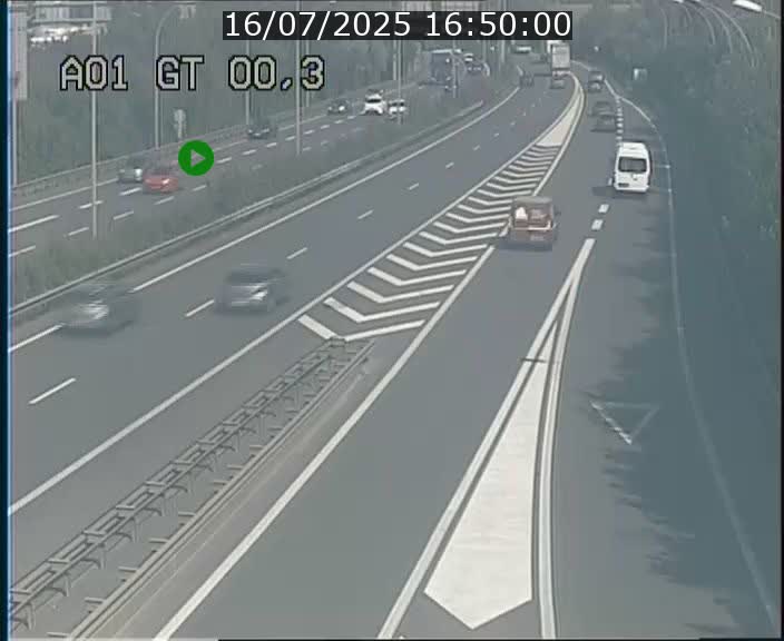 Traffic live webcam Luxembourg Croix de Gasperich - A1 direction Kirchberg - BK 0.3