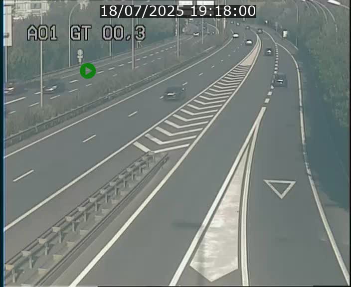 Traffic live webcam Luxembourg Croix de Gasperich - A1 direction Kirchberg - BK 0.3