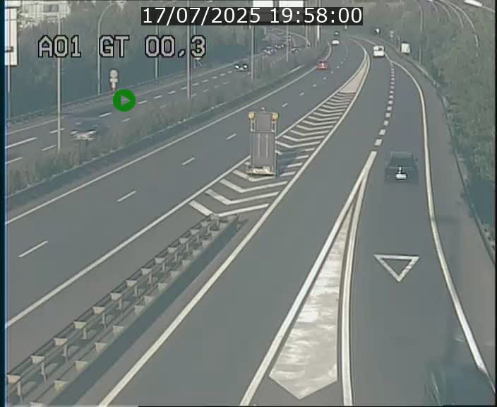 Traffic live webcam Luxembourg Croix de Gasperich - A1 direction Kirchberg - BK 0.3