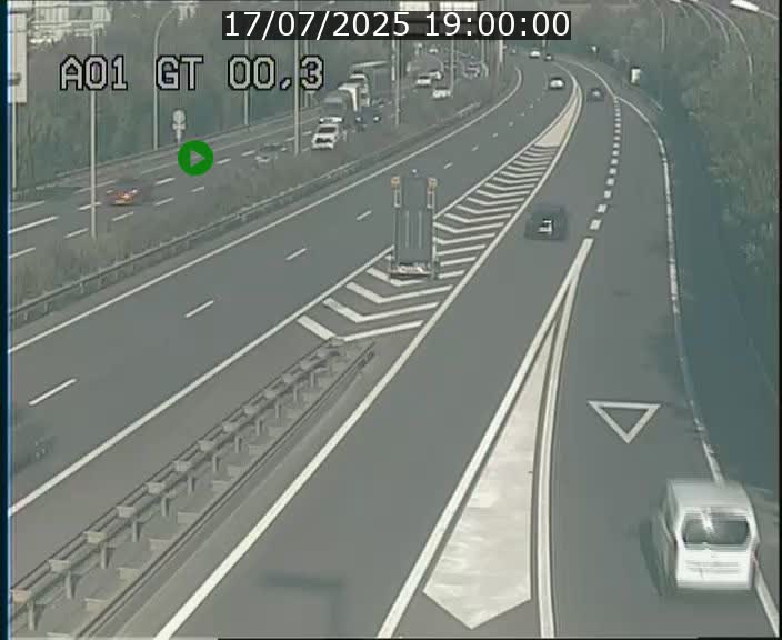 Traffic live webcam Luxembourg Croix de Gasperich - A1 direction Kirchberg - BK 0.3