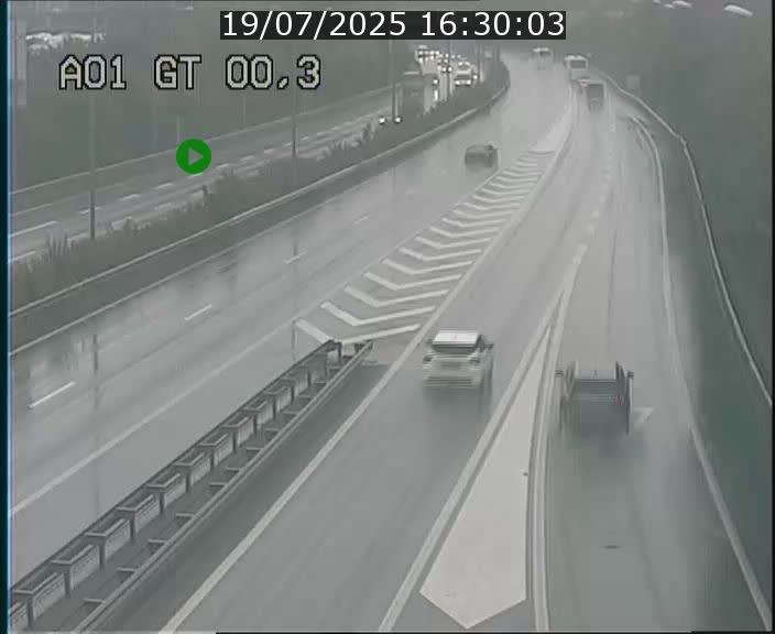 Traffic live webcam Luxembourg Croix de Gasperich - A1 direction Kirchberg - BK 0.3