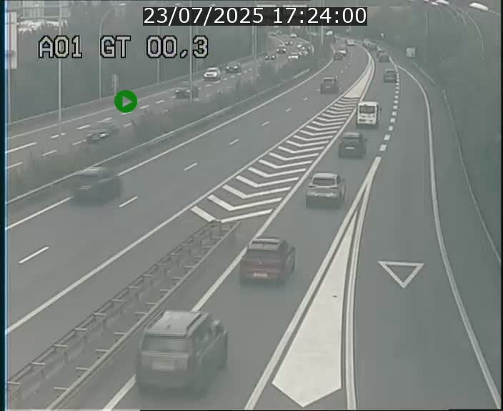 Traffic live webcam Luxembourg Croix de Gasperich - A1 direction Kirchberg - BK 0.3