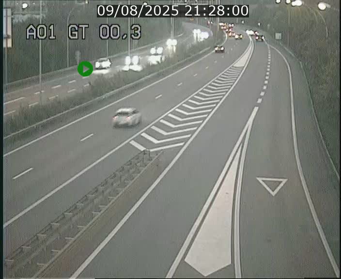 Traffic live webcam Luxembourg Croix de Gasperich - A1 direction Kirchberg - BK 0.3