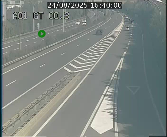 Traffic live webcam Luxembourg Croix de Gasperich - A1 direction Kirchberg - BK 0.3