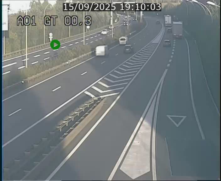 Traffic live webcam Luxembourg Croix de Gasperich - A1 direction Kirchberg - BK 0.3