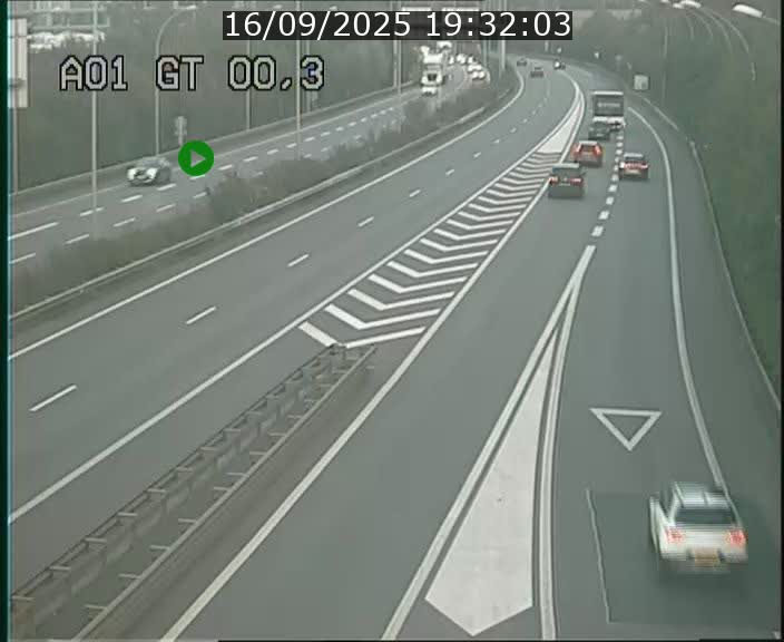 Traffic live webcam Luxembourg Croix de Gasperich - A1 direction Kirchberg - BK 0.3