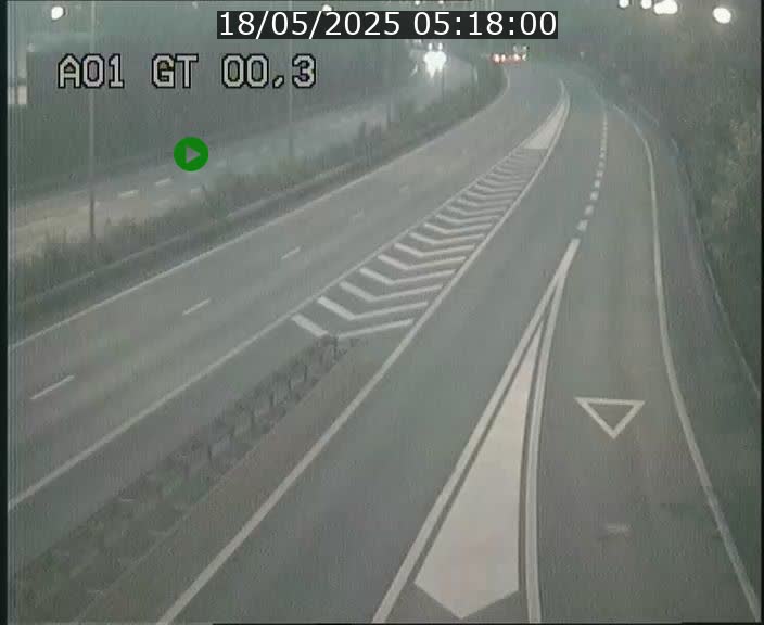 <h2>Traffic live webcam Luxembourg Croix de Gasperich - A1 direction Kirchberg - BK 0.3</h2>