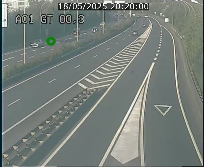 <h2>Traffic live webcam Luxembourg Croix de Gasperich - A1 direction Kirchberg - BK 0.3</h2>