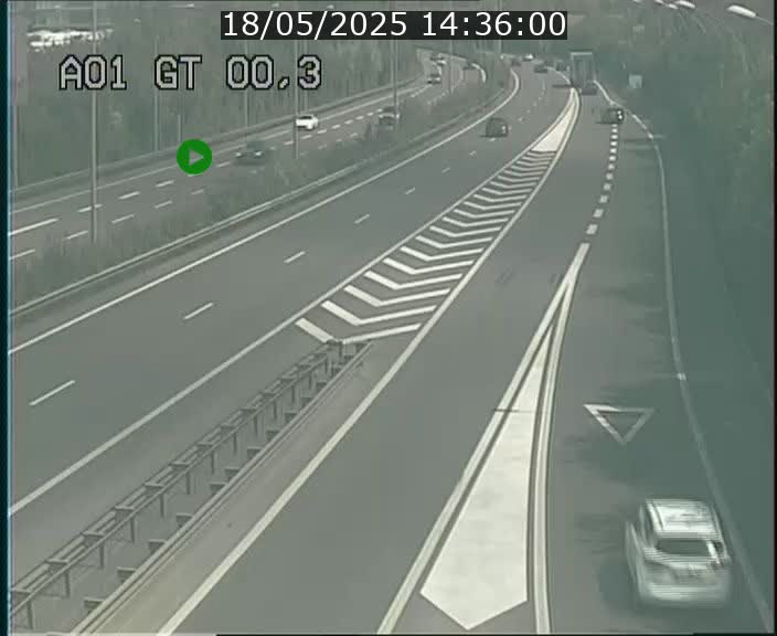 <h2>Traffic live webcam Luxembourg Croix de Gasperich - A1 direction Kirchberg - BK 0.3</h2>
