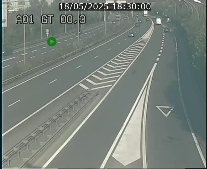 <h2>Traffic live webcam Luxembourg Croix de Gasperich - A1 direction Kirchberg - BK 0.3</h2>