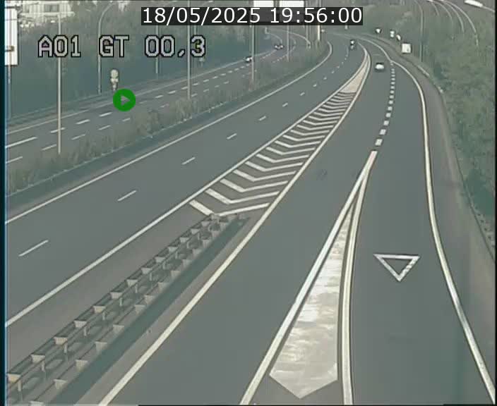 <h2>Traffic live webcam Luxembourg Croix de Gasperich - A1 direction Kirchberg - BK 0.3</h2>