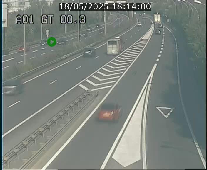<h2>Traffic live webcam Luxembourg Croix de Gasperich - A1 direction Kirchberg - BK 0.3</h2>