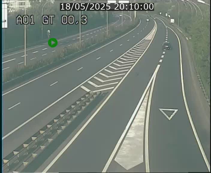 <h2>Traffic live webcam Luxembourg Croix de Gasperich - A1 direction Kirchberg - BK 0.3</h2>