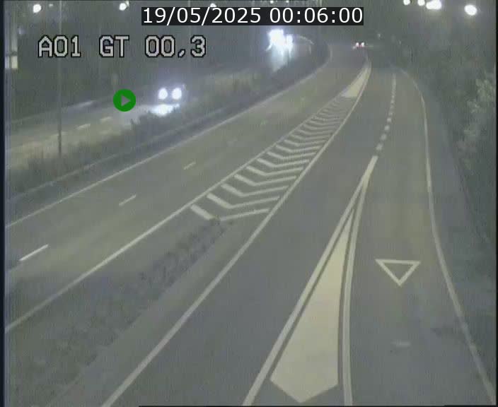 <h2>Traffic live webcam Luxembourg Croix de Gasperich - A1 direction Kirchberg - BK 0.3</h2>