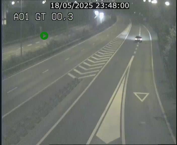 <h2>Traffic live webcam Luxembourg Croix de Gasperich - A1 direction Kirchberg - BK 0.3</h2>