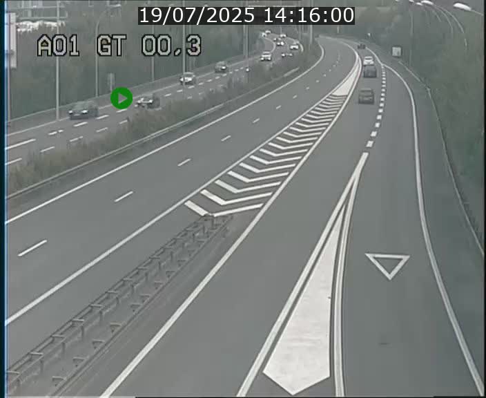 <h2>Traffic live webcam Luxembourg Croix de Gasperich - A1 direction Kirchberg - BK 0.3</h2>