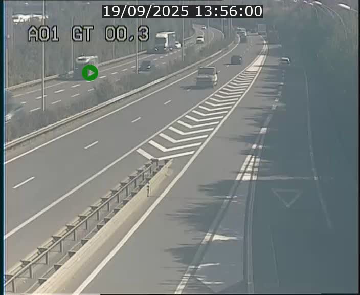 <h2>Traffic live webcam Luxembourg Croix de Gasperich - A1 direction Kirchberg - BK 0.3</h2>