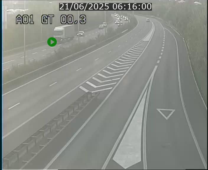 <h2>Traffic live webcam Luxembourg Croix de Gasperich - A1 direction Kirchberg - BK 0.3</h2>