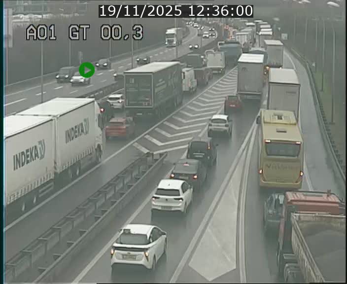Traffic live webcam Luxembourg Croix de Gasperich - A1 direction Kirchberg - BK 0.3