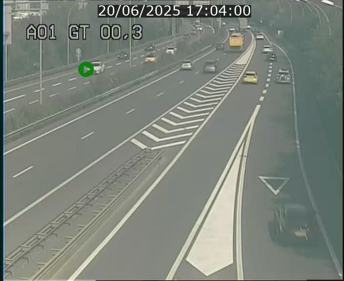 <h2>Traffic live webcam Luxembourg Croix de Gasperich - A1 direction Kirchberg - BK 0.3</h2>