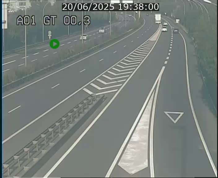 <h2>Traffic live webcam Luxembourg Croix de Gasperich - A1 direction Kirchberg - BK 0.3</h2>