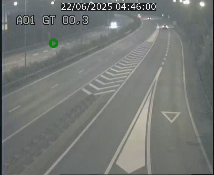<h2>Traffic live webcam Luxembourg Croix de Gasperich - A1 direction Kirchberg - BK 0.3</h2>