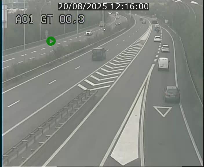 <h2>Traffic live webcam Luxembourg Croix de Gasperich - A1 direction Kirchberg - BK 0.3</h2>