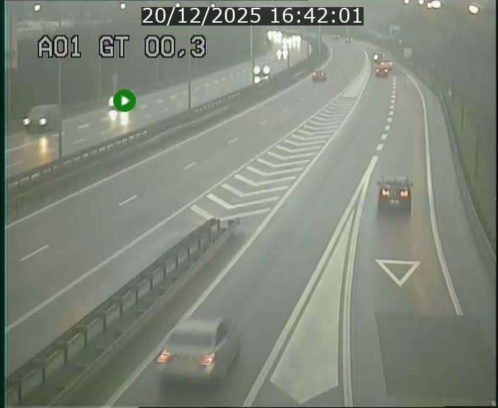 <h2>Traffic live webcam Luxembourg Croix de Gasperich - A1 direction Kirchberg - BK 0.3</h2>