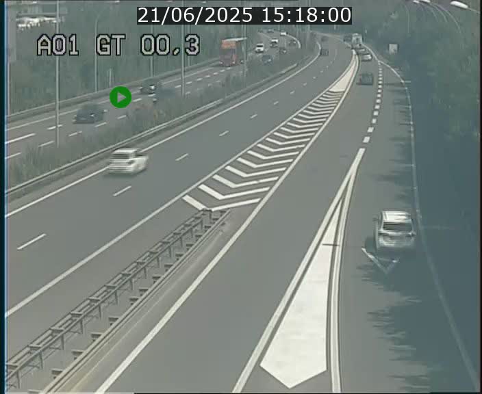 <h2>Traffic live webcam Luxembourg Croix de Gasperich - A1 direction Kirchberg - BK 0.3</h2>