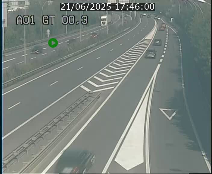 <h2>Traffic live webcam Luxembourg Croix de Gasperich - A1 direction Kirchberg - BK 0.3</h2>