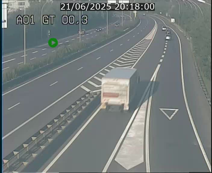 <h2>Traffic live webcam Luxembourg Croix de Gasperich - A1 direction Kirchberg - BK 0.3</h2>