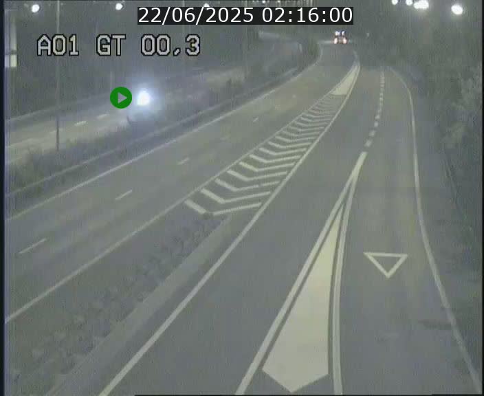 <h2>Traffic live webcam Luxembourg Croix de Gasperich - A1 direction Kirchberg - BK 0.3</h2>