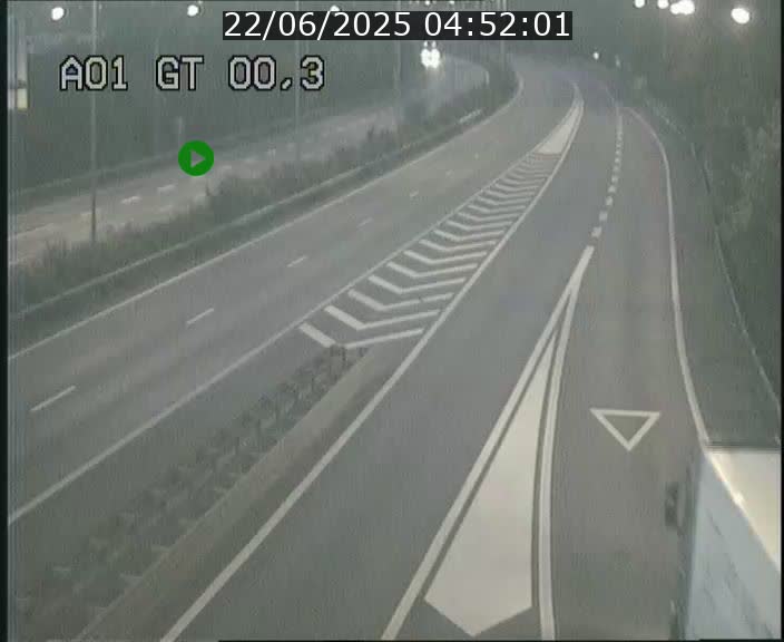 <h2>Traffic live webcam Luxembourg Croix de Gasperich - A1 direction Kirchberg - BK 0.3</h2>