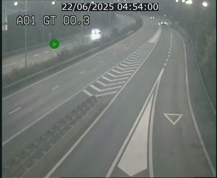 <h2>Traffic live webcam Luxembourg Croix de Gasperich - A1 direction Kirchberg - BK 0.3</h2>