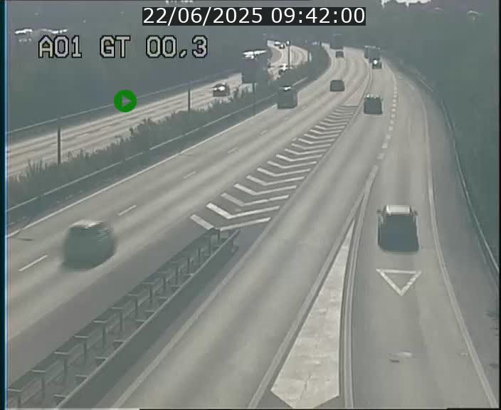 <h2>Traffic live webcam Luxembourg Croix de Gasperich - A1 direction Kirchberg - BK 0.3</h2>
