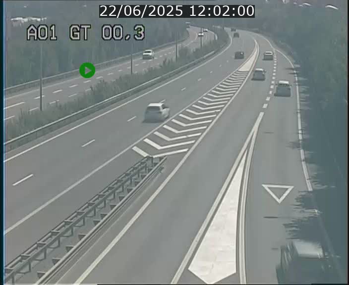 <h2>Traffic live webcam Luxembourg Croix de Gasperich - A1 direction Kirchberg - BK 0.3</h2>