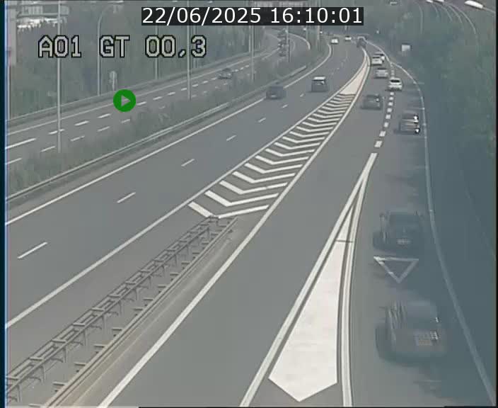 <h2>Traffic live webcam Luxembourg Croix de Gasperich - A1 direction Kirchberg - BK 0.3</h2>