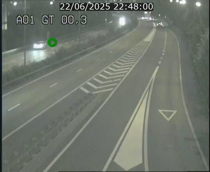 <h2>Traffic live webcam Luxembourg Croix de Gasperich - A1 direction Kirchberg - BK 0.3</h2>