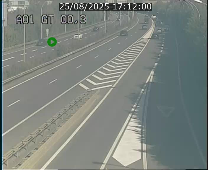 <h2>Traffic live webcam Luxembourg Croix de Gasperich - A1 direction Kirchberg - BK 0.3</h2>