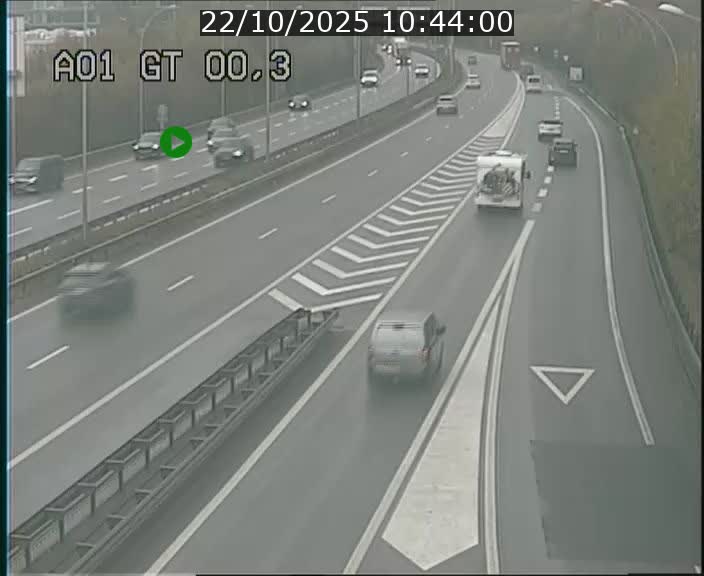 <h2>Traffic live webcam Luxembourg Croix de Gasperich - A1 direction Kirchberg - BK 0.3</h2>
